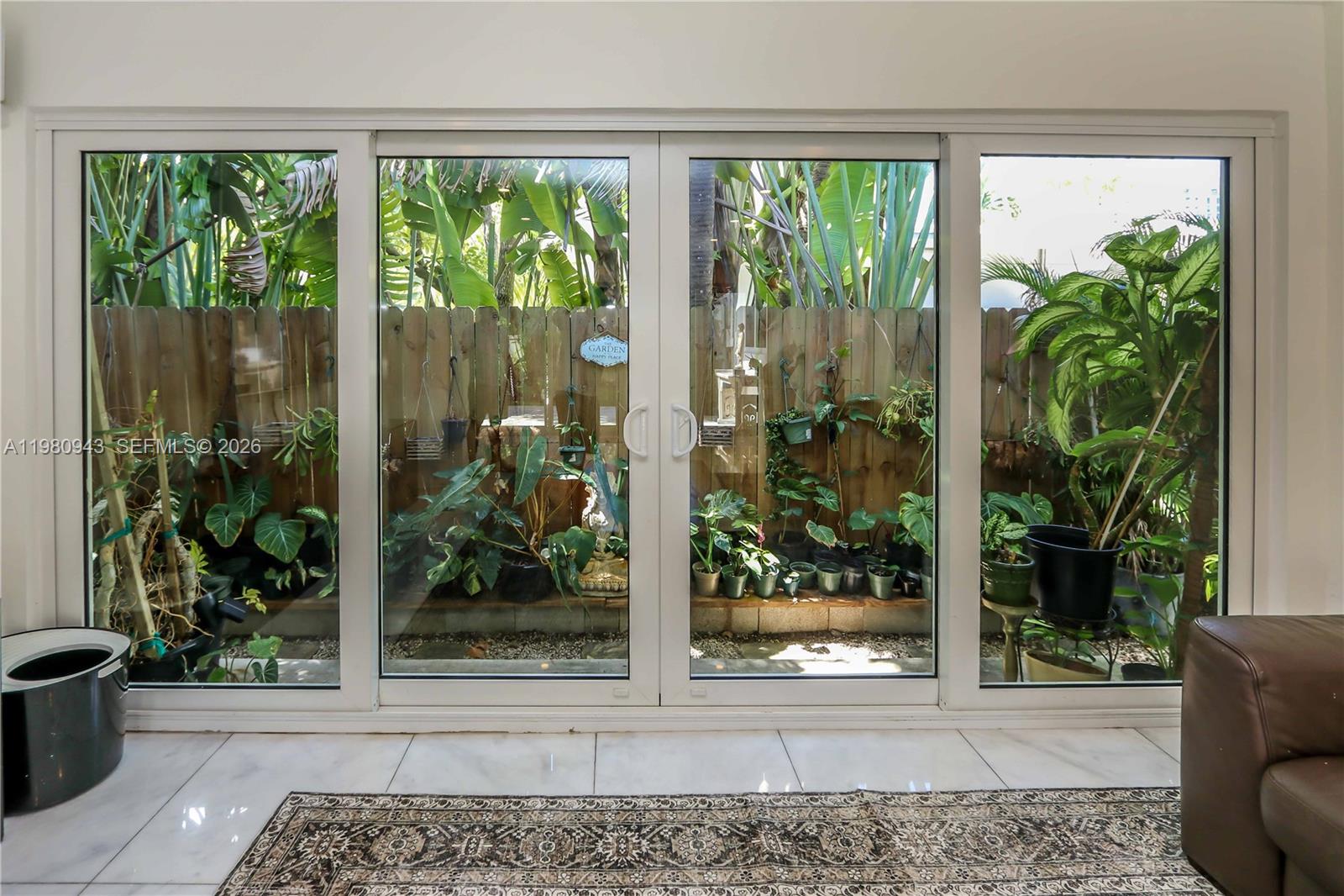 HOLLYWOOD - Residential