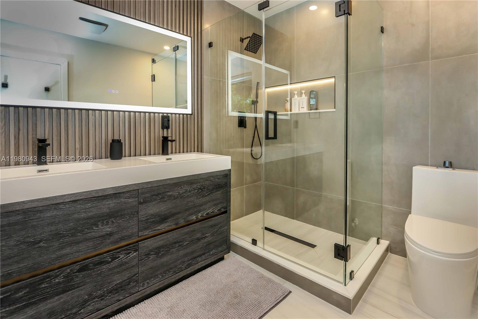 HOLLYWOOD - Residential