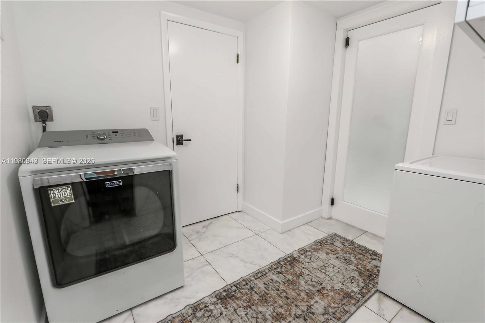 HOLLYWOOD - Residential