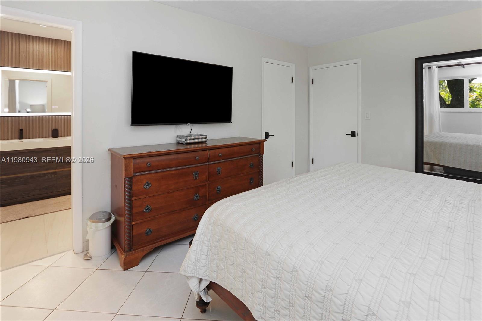 HOLLYWOOD - Residential