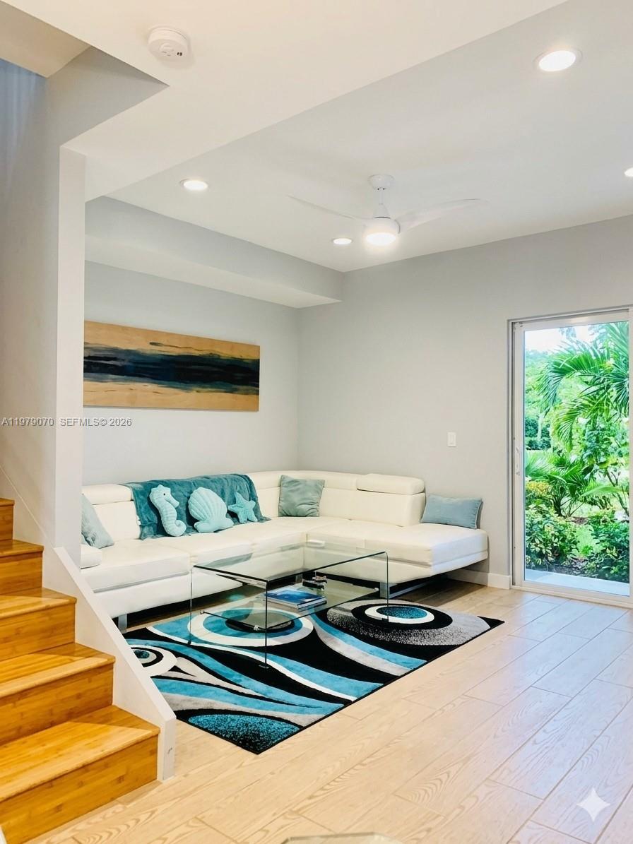 D GEMS CONDO - Residential