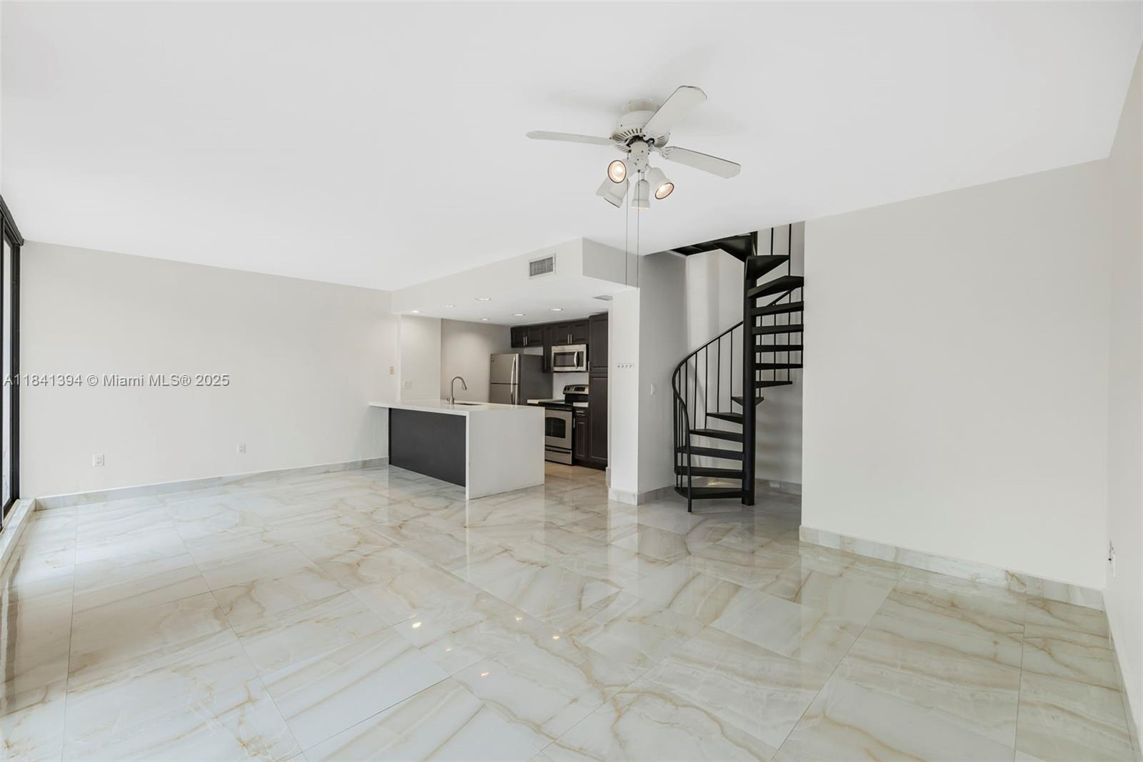 3192 Bird Ave 16