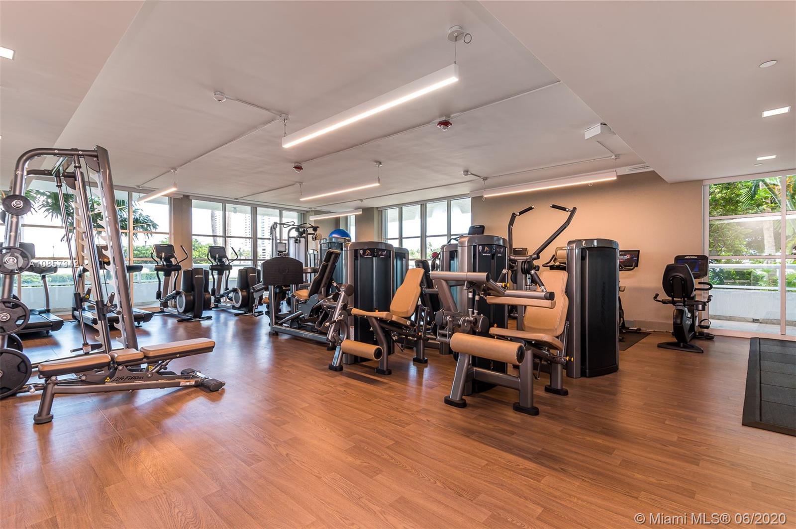 THE GRAND VENETIAN CONDO - Residential