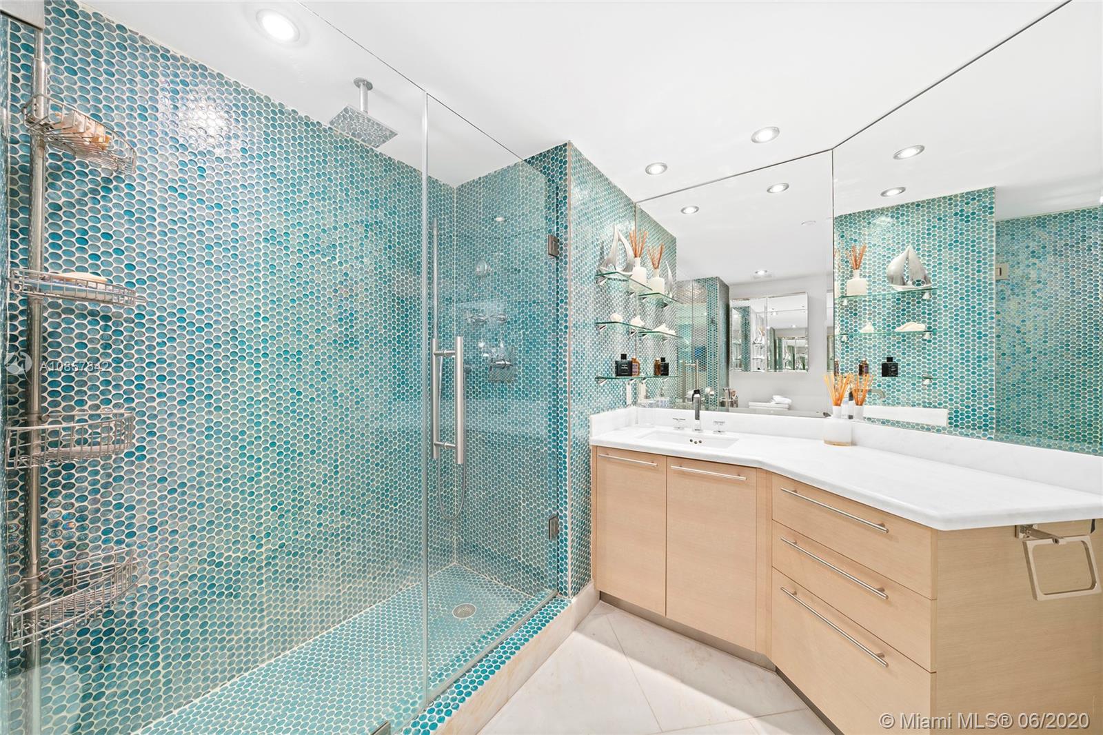 THE GRAND VENETIAN CONDO - Residential