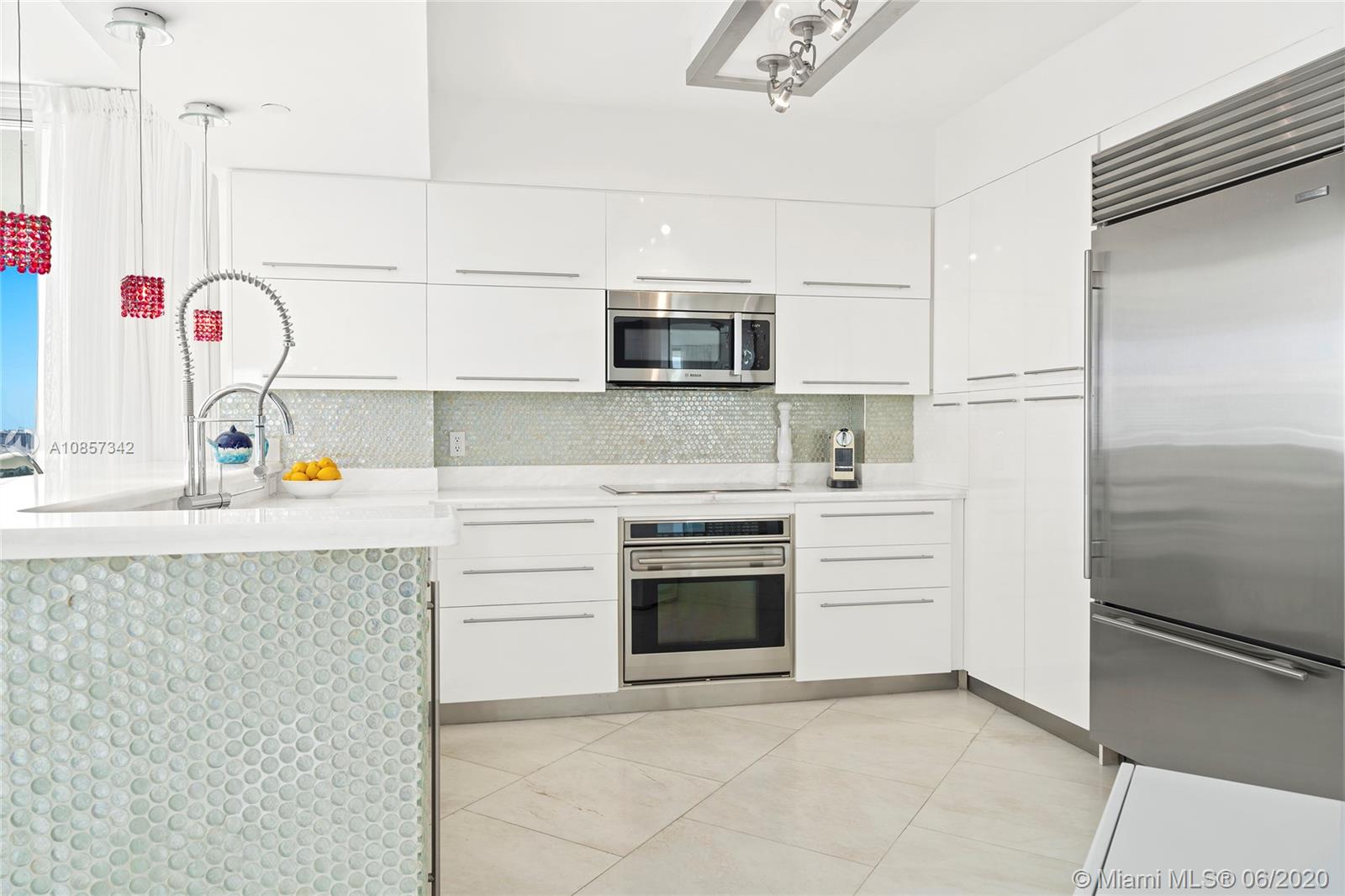 THE GRAND VENETIAN CONDO - Residential