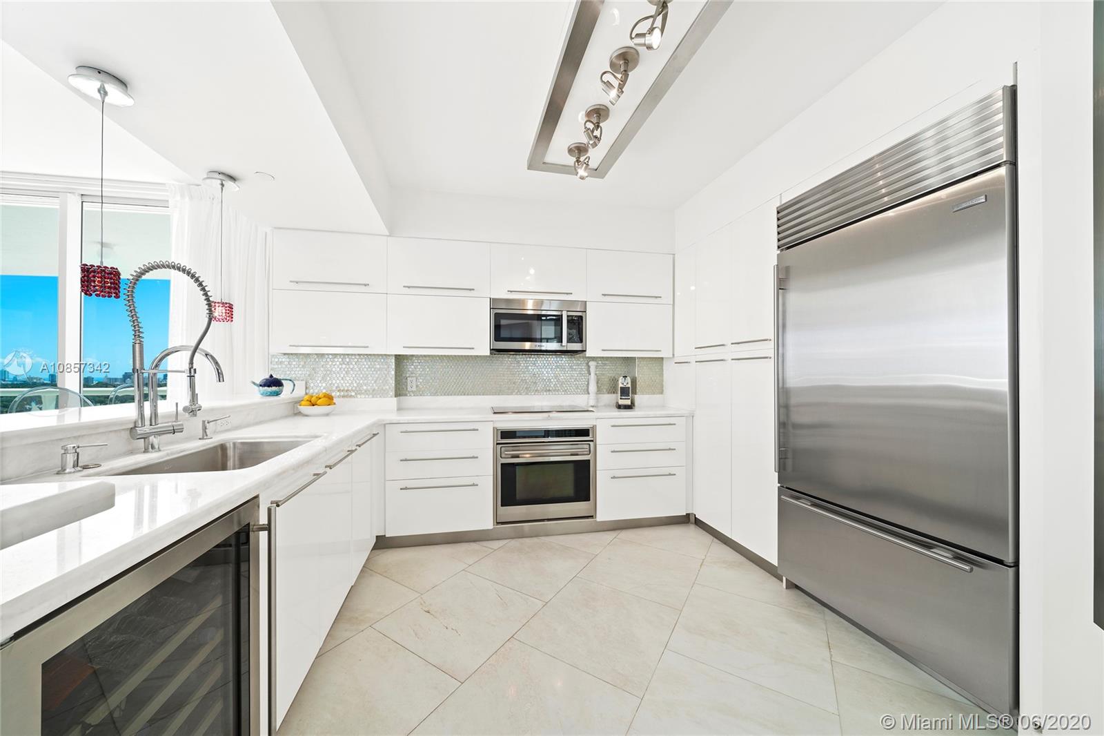 THE GRAND VENETIAN CONDO - Residential