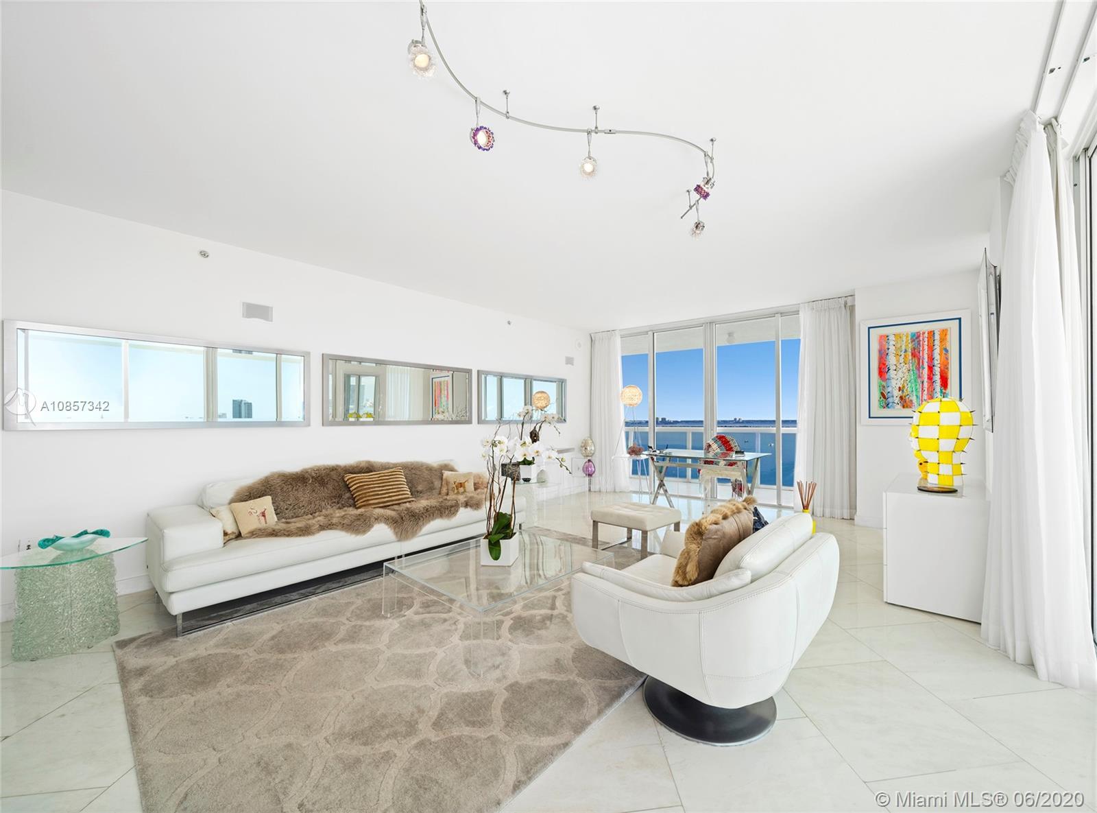 THE GRAND VENETIAN CONDO - Residential