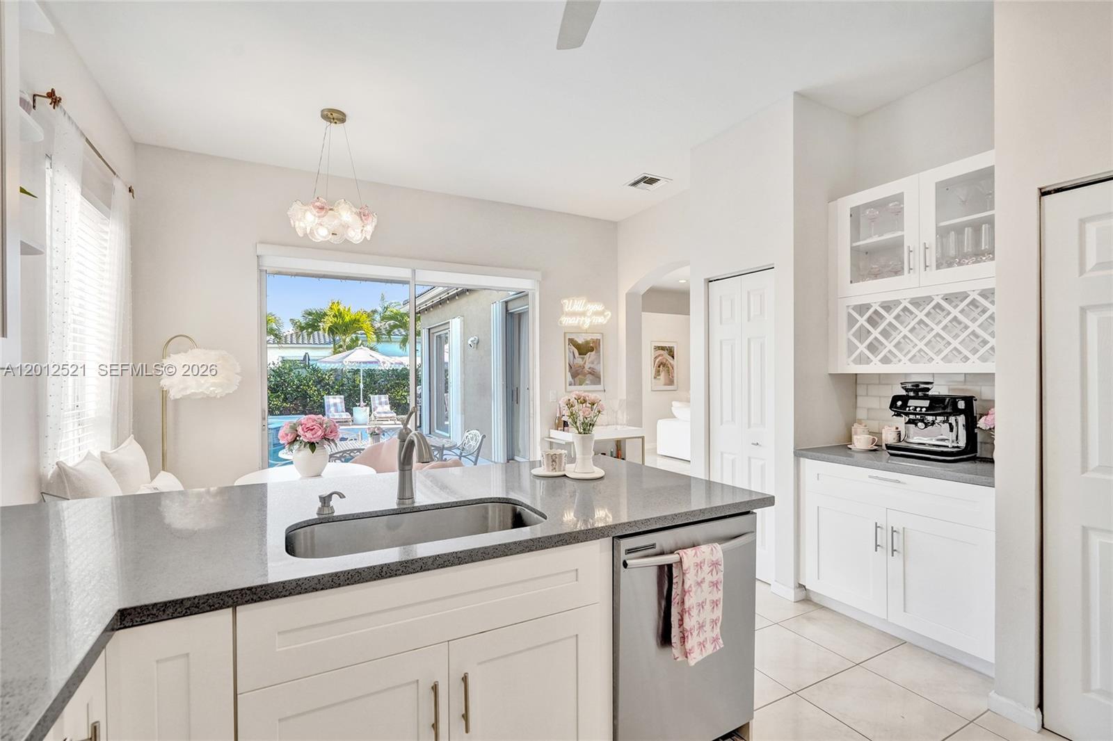 HOLIDAY SPRINGS EAST - Residential Lease