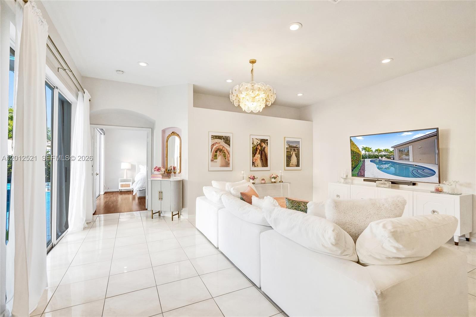 HOLIDAY SPRINGS EAST - Residential Lease