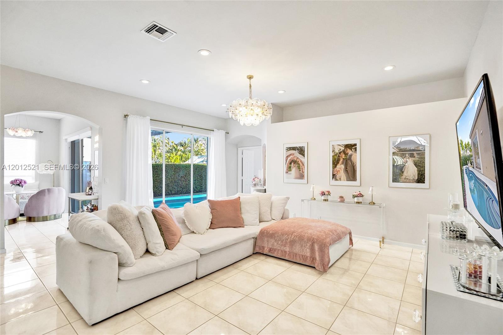 HOLIDAY SPRINGS EAST - Residential Lease