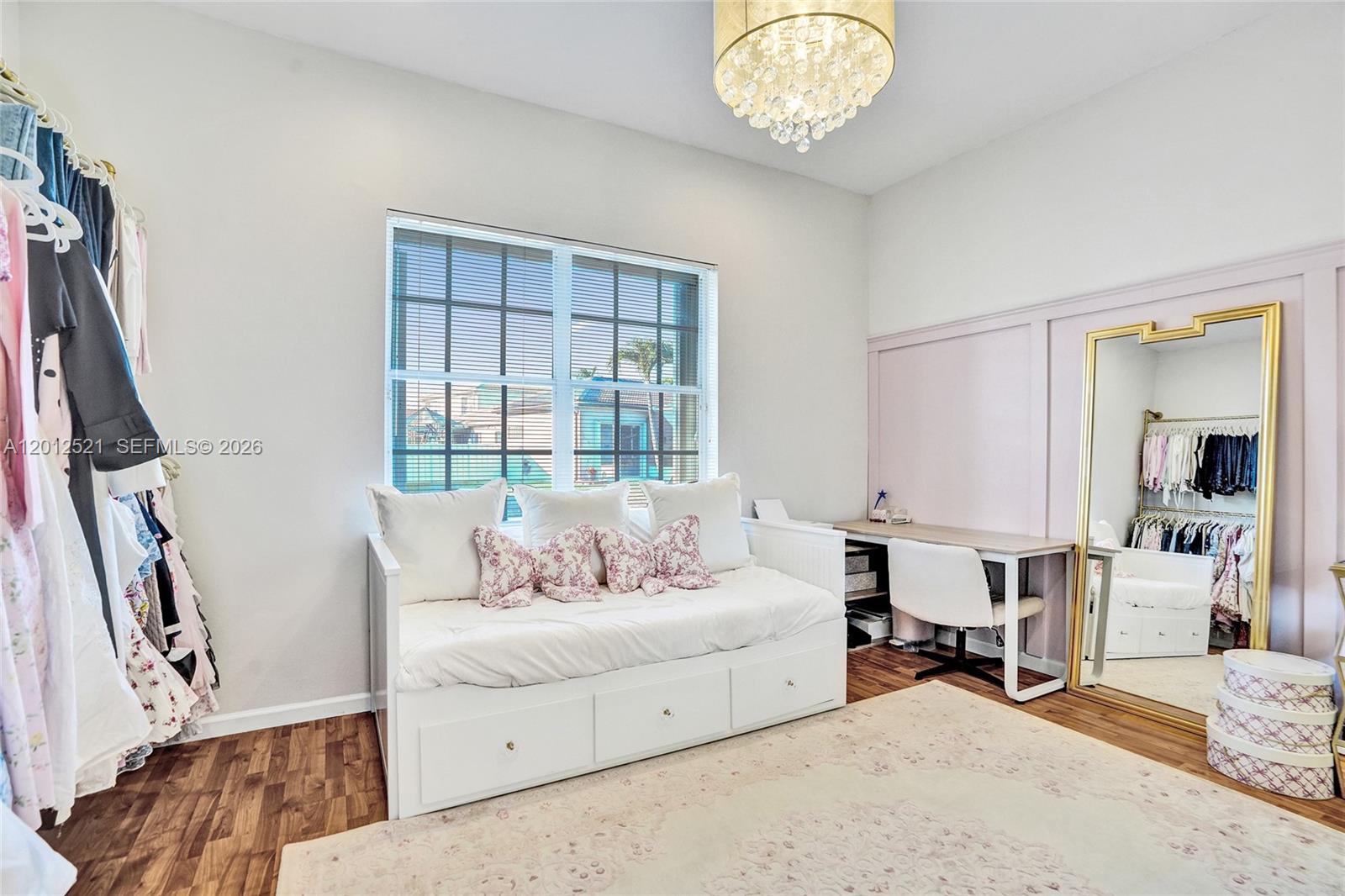 HOLIDAY SPRINGS EAST - Residential Lease
