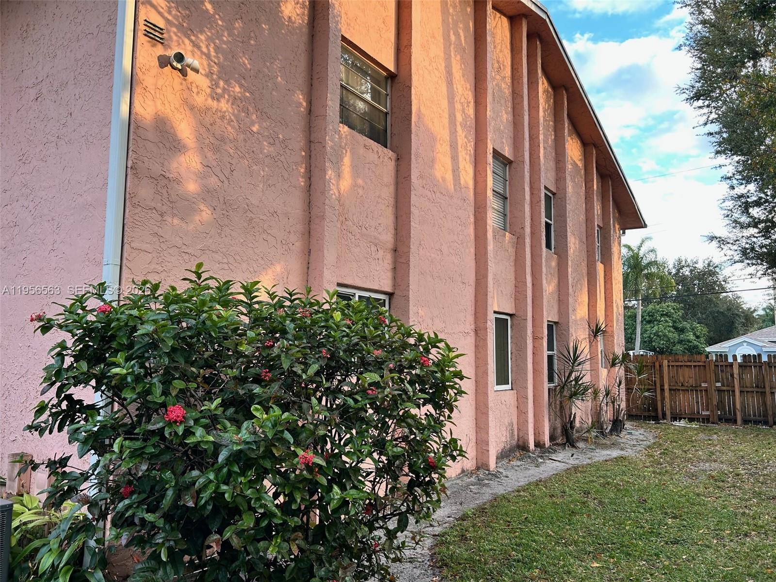 OAK TREE GARDEN CONDO - Residential