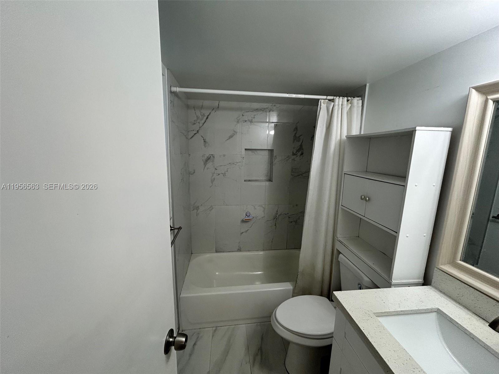 OAK TREE GARDEN CONDO - Residential