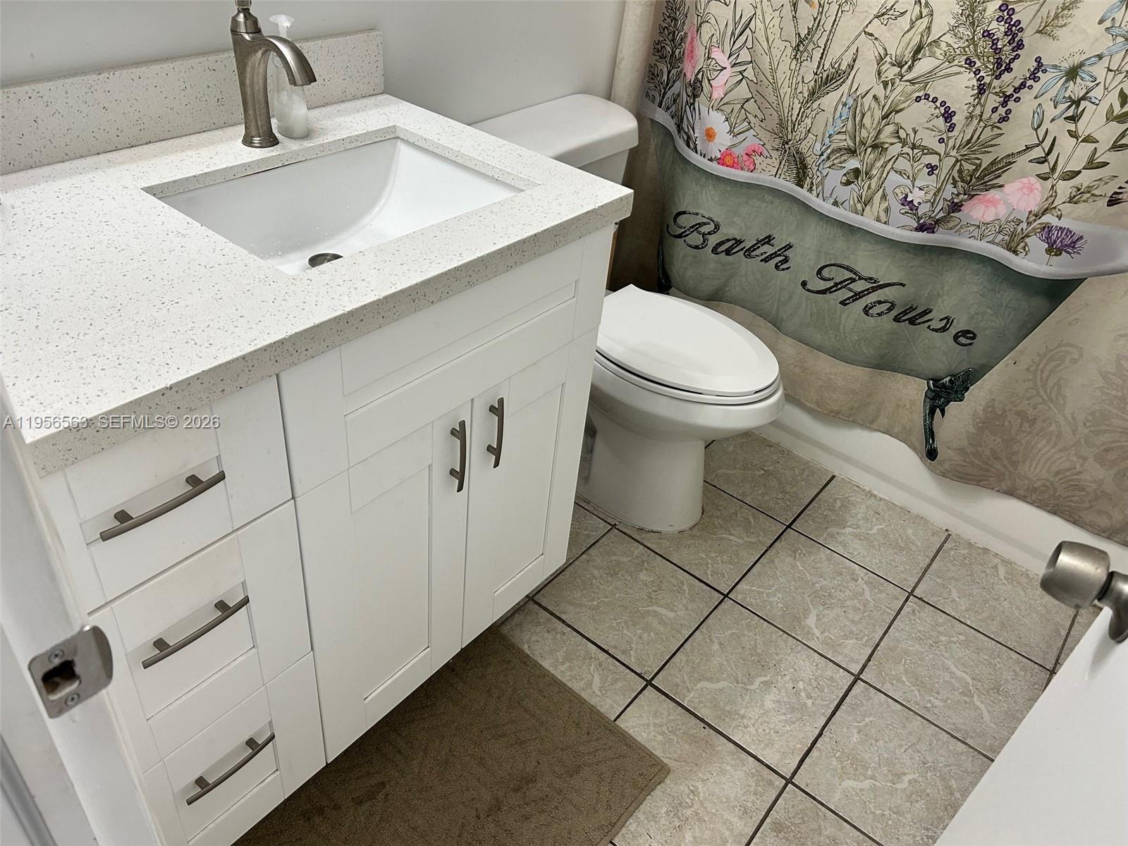 OAK TREE GARDEN CONDO - Residential