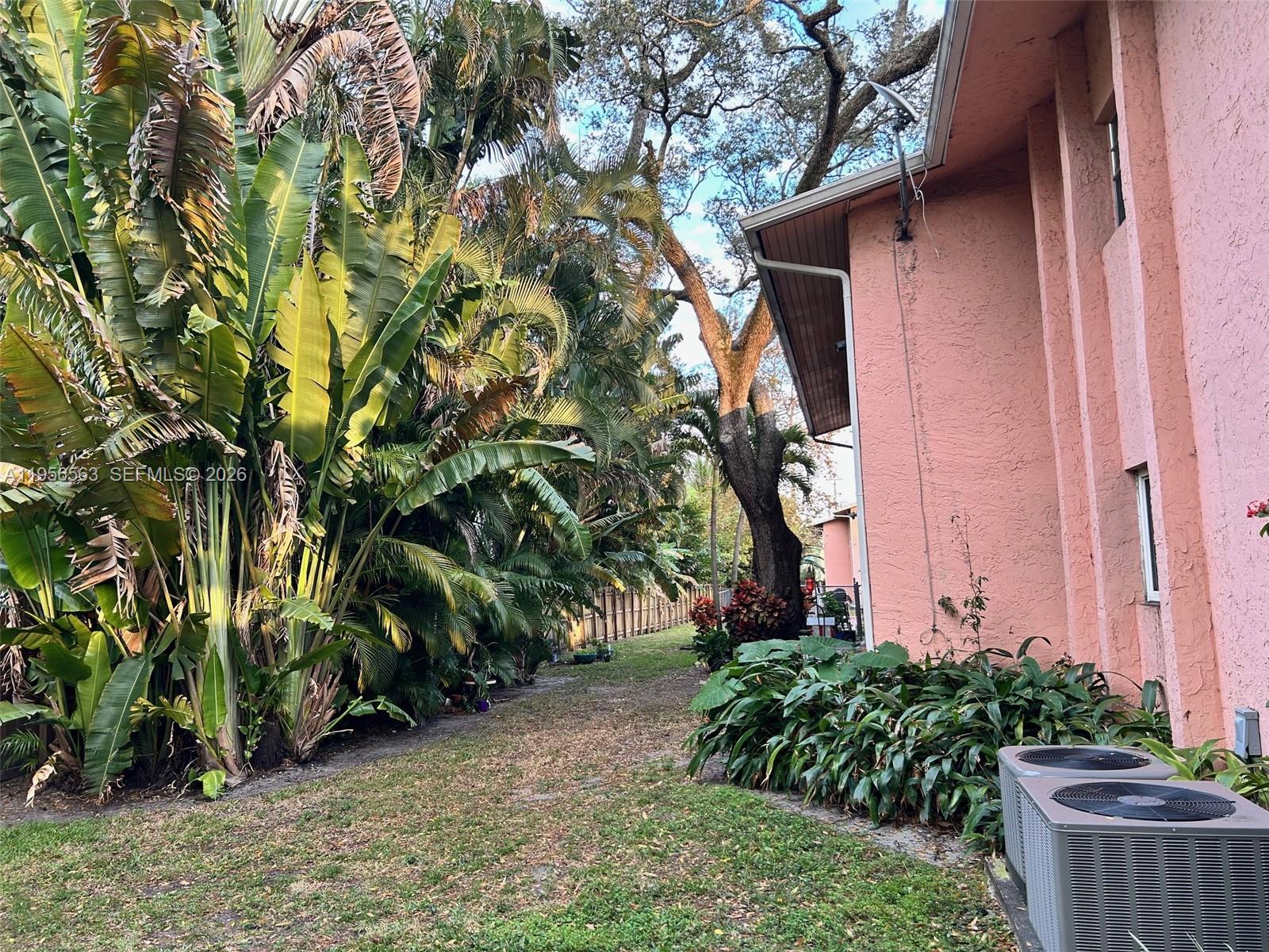 OAK TREE GARDEN CONDO - Residential