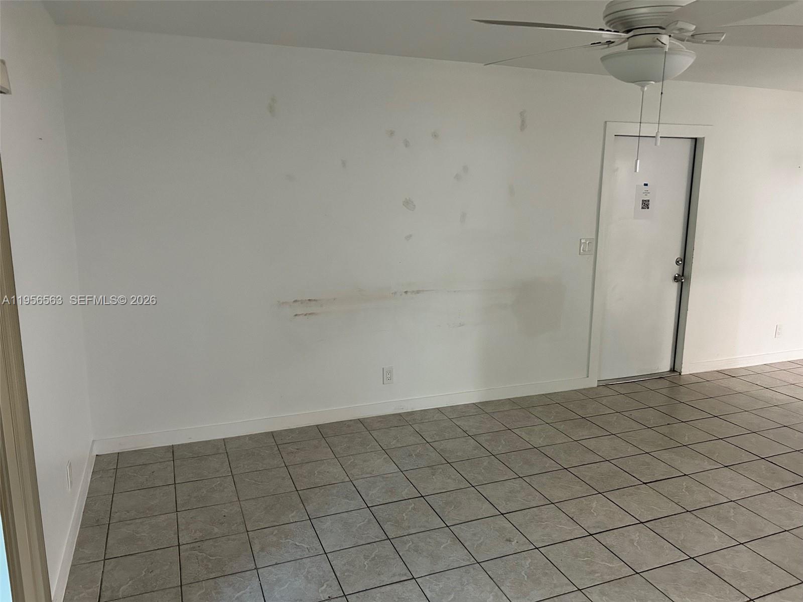 OAK TREE GARDEN CONDO - Residential