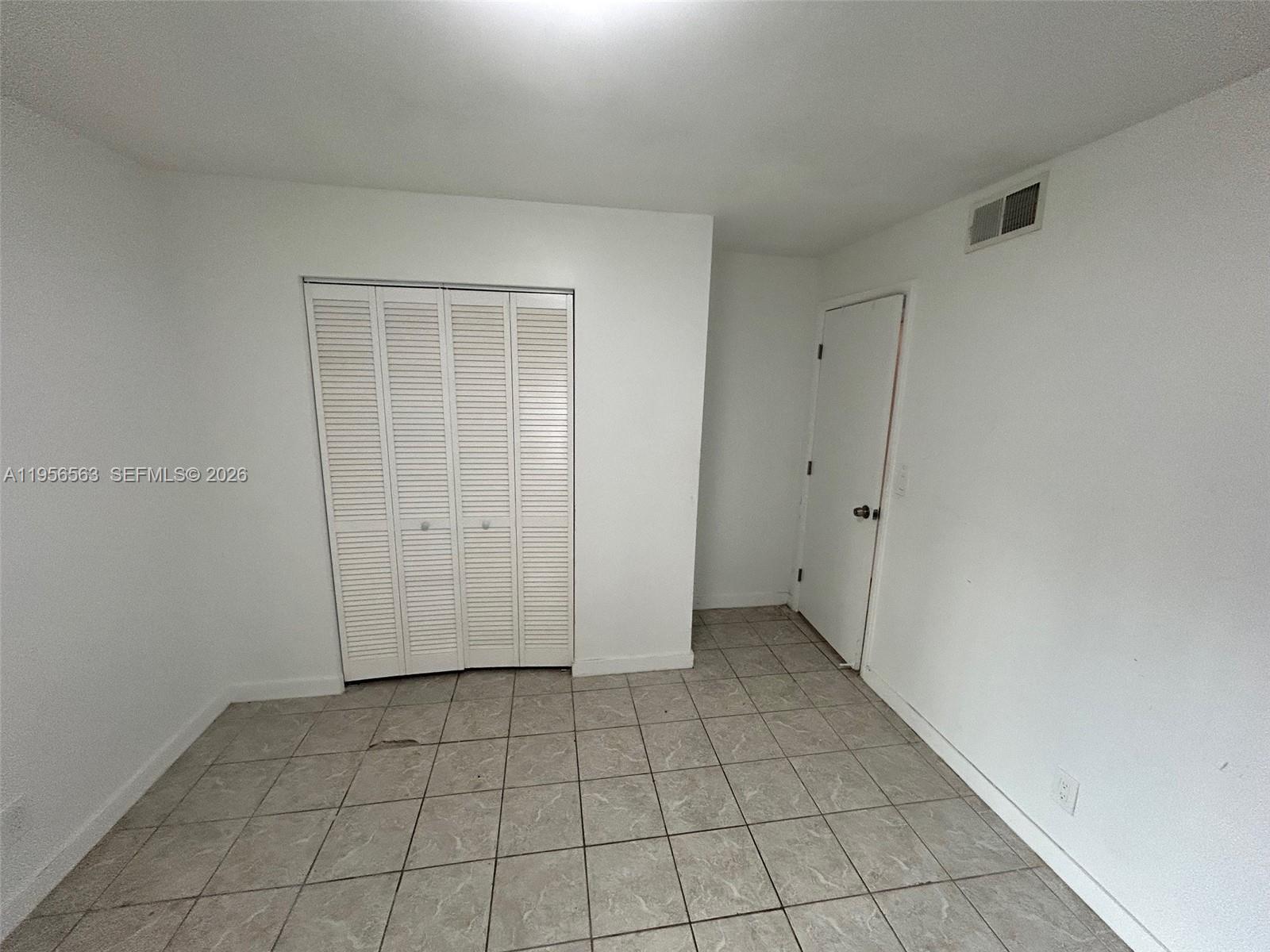 OAK TREE GARDEN CONDO - Residential