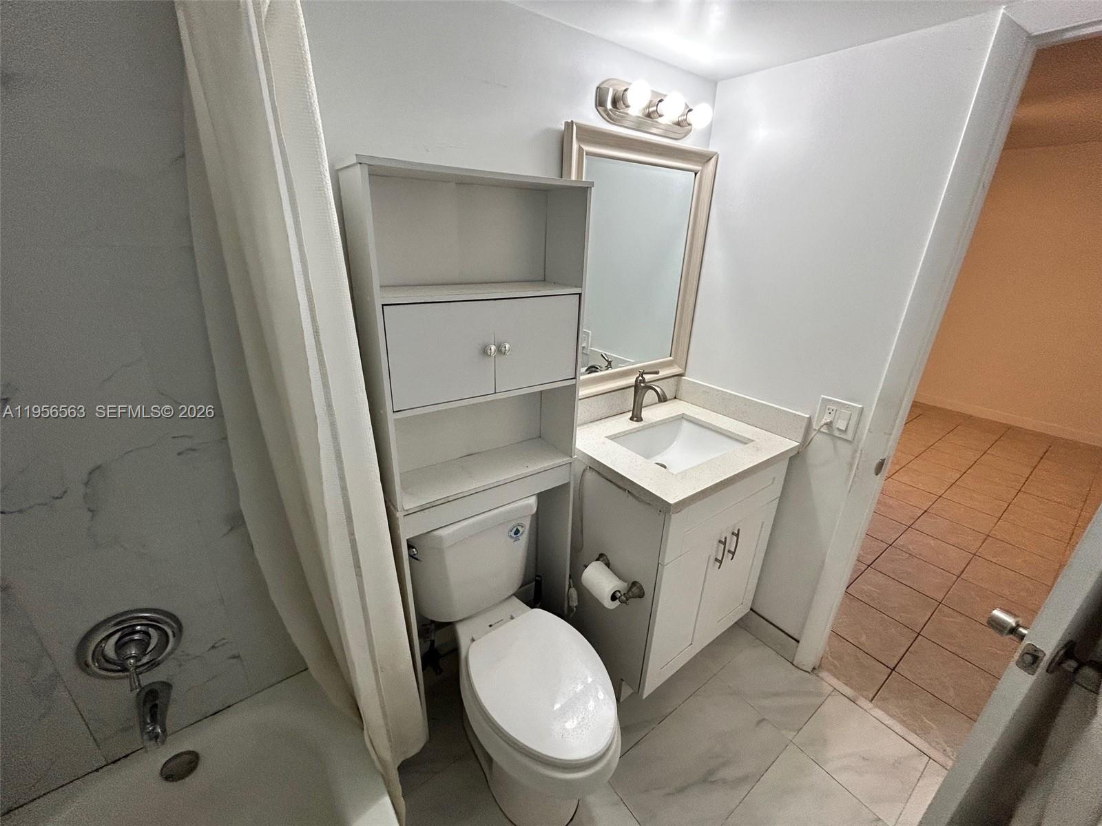 OAK TREE GARDEN CONDO - Residential