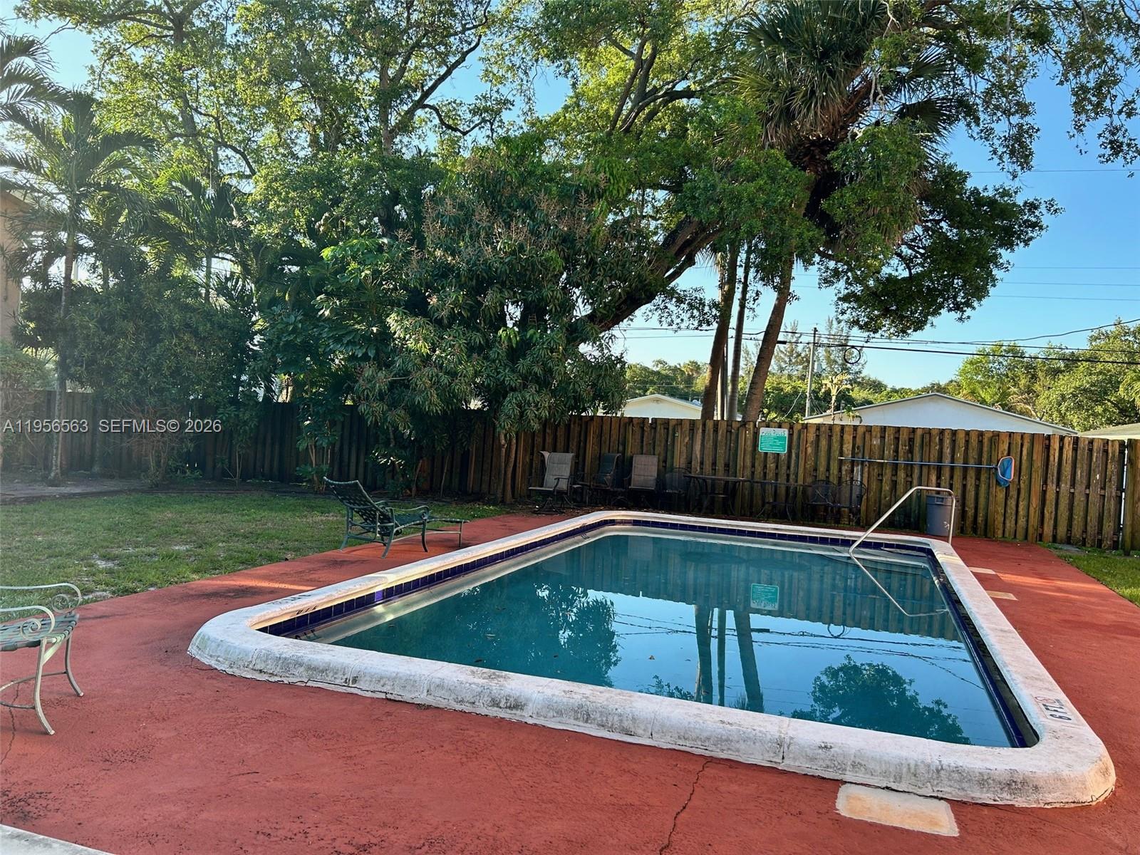 OAK TREE GARDEN CONDO - Residential