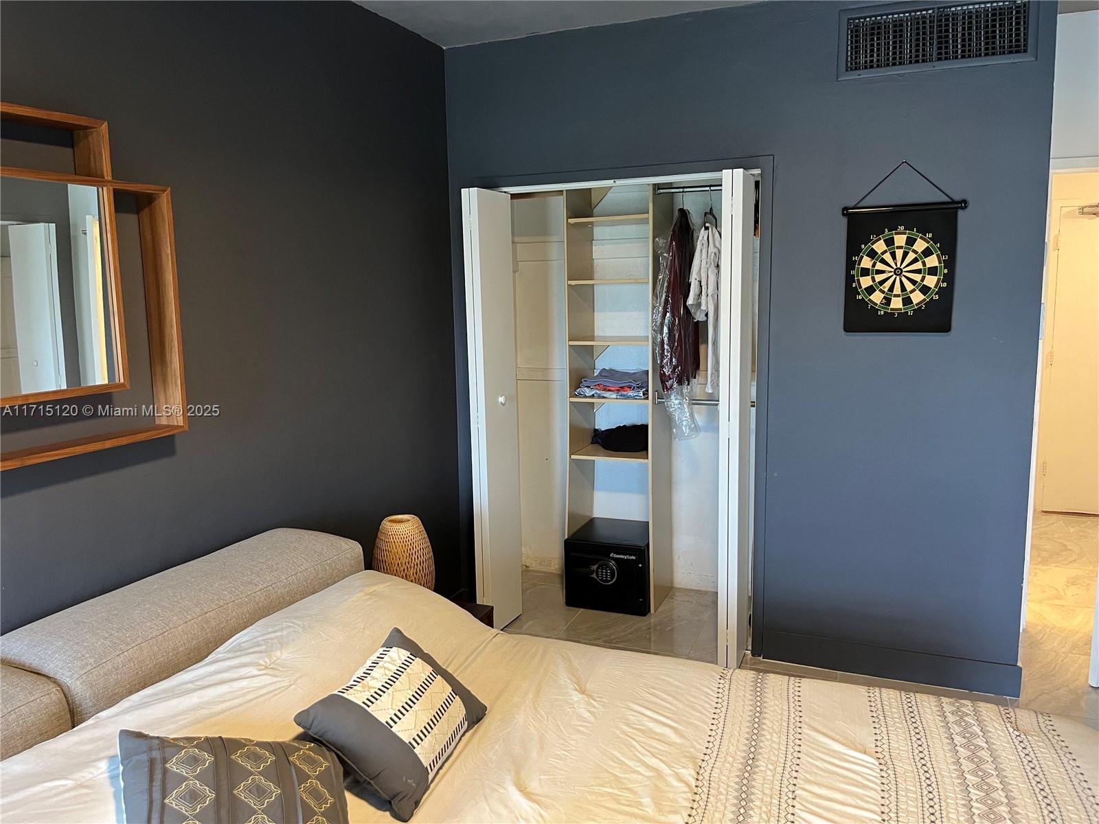 CLIPPER CONDO NO 1 - Residential