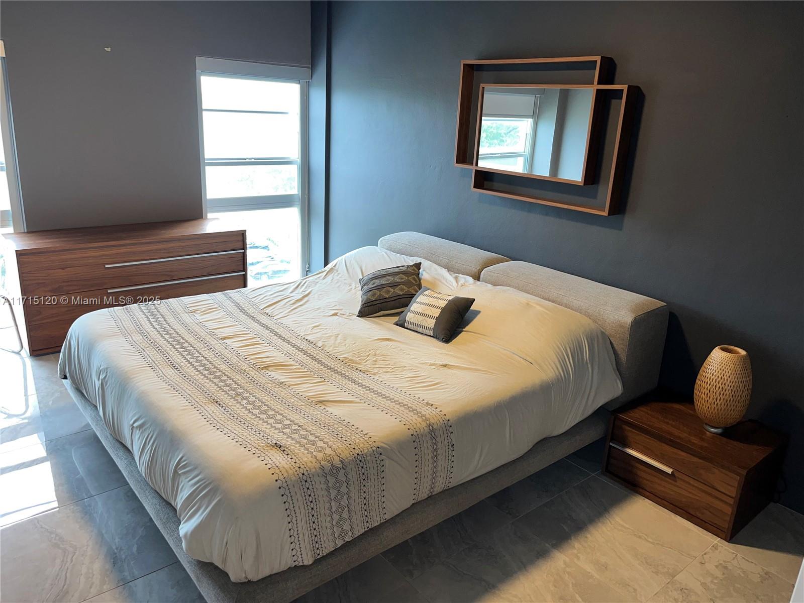 CLIPPER CONDO NO 1 - Residential