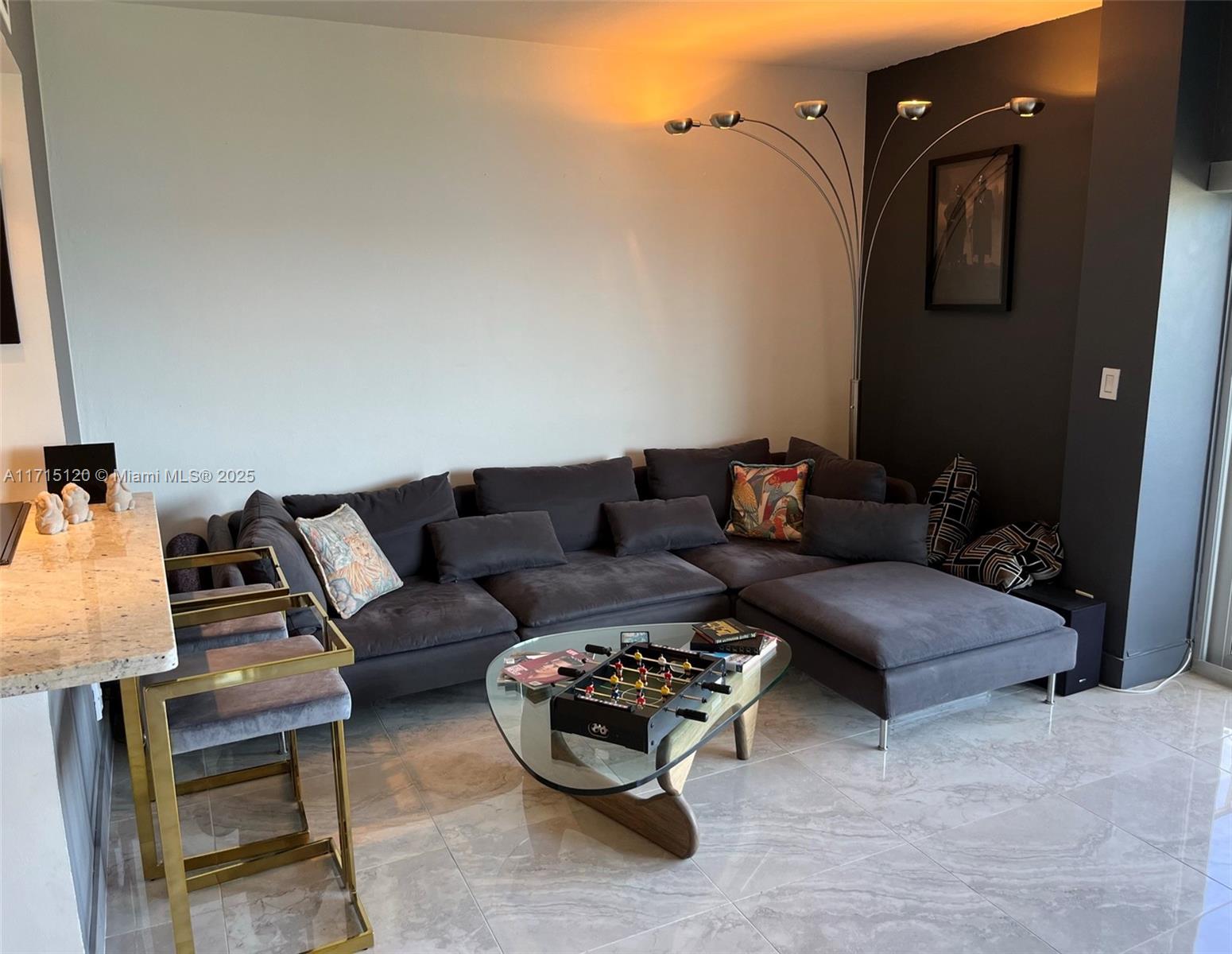 CLIPPER CONDO NO 1 - Residential