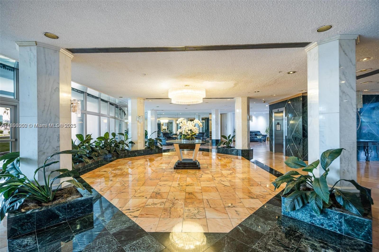 900 Bay Dr 211
