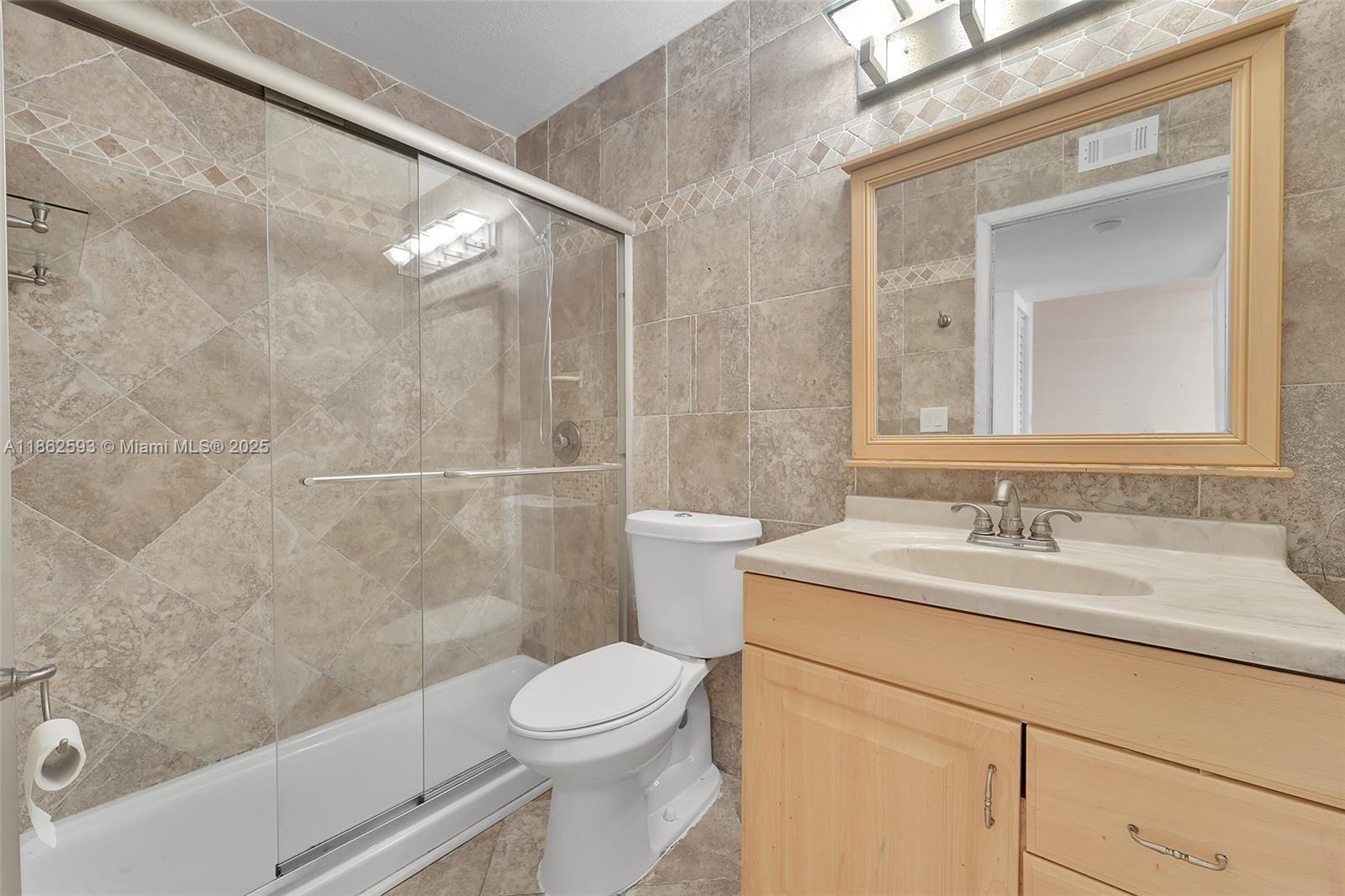 ROYAL POINCIANA CONDO - Residential Lease