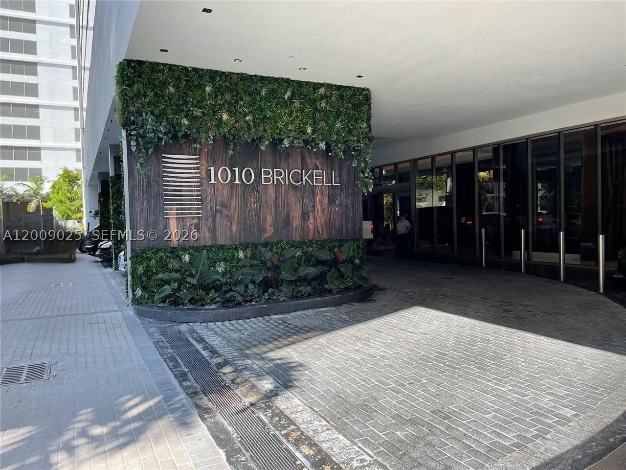 1010 Brickell Ave 2910