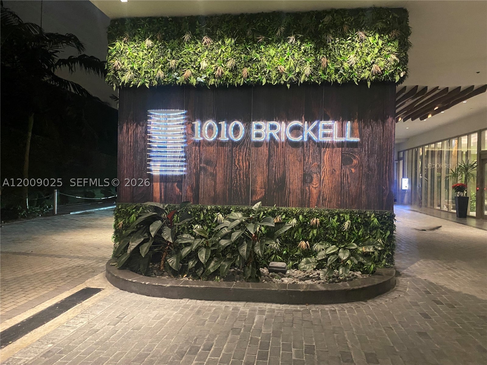 1010 Brickell Ave 2910