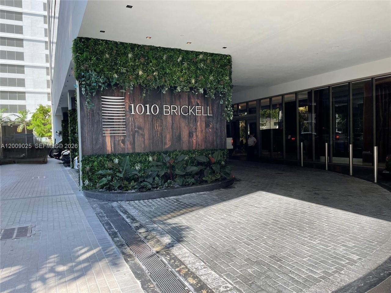 1010 Brickell Ave 2910
