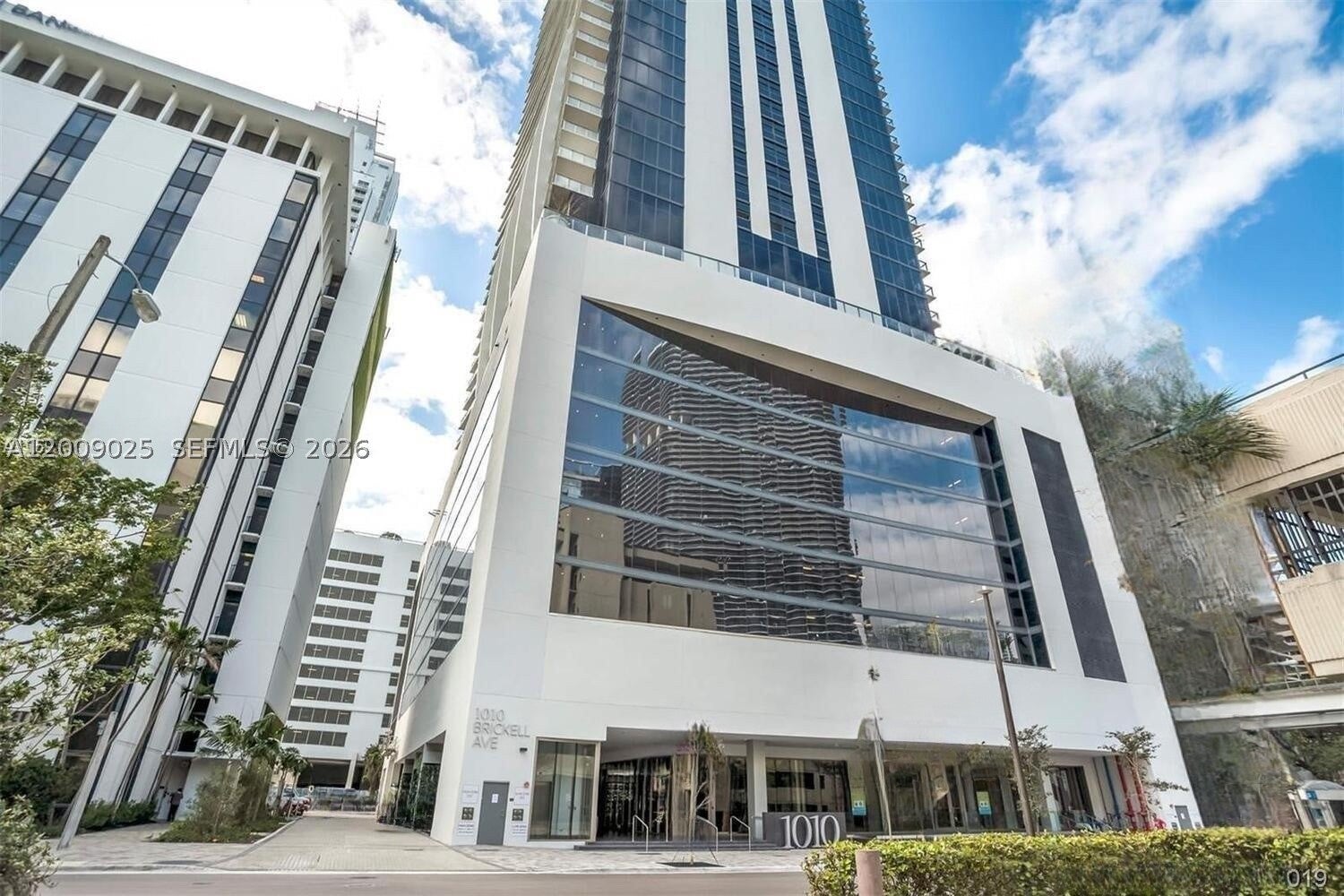 1010 Brickell Ave 2910