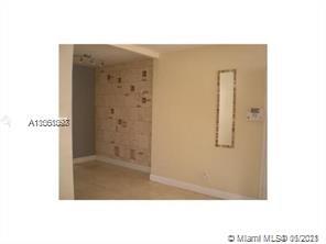 AMND MIAMI SUBURBAN ACRES - Residential Lease