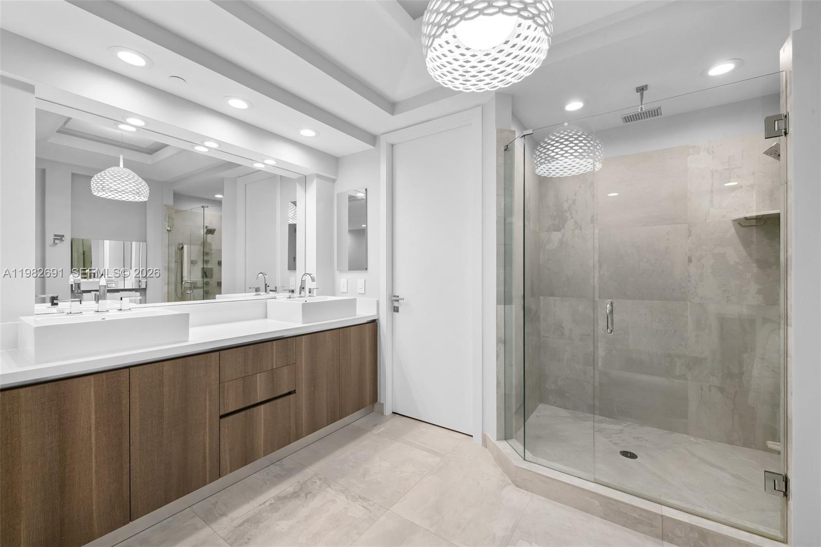 CYMBRINAS CAY CONDOMINIUM - Residential Lease