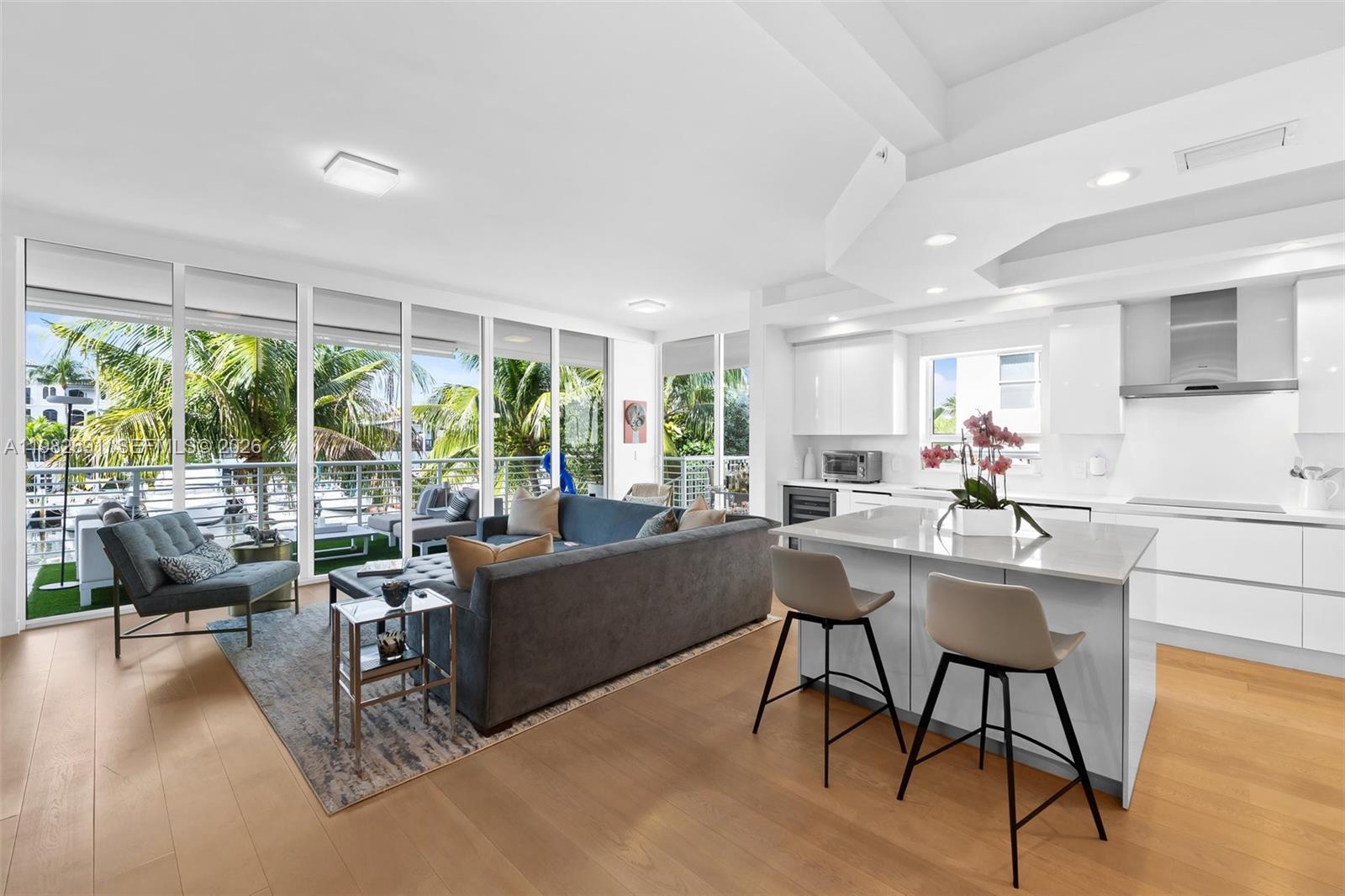 CYMBRINAS CAY CONDOMINIUM - Residential Lease