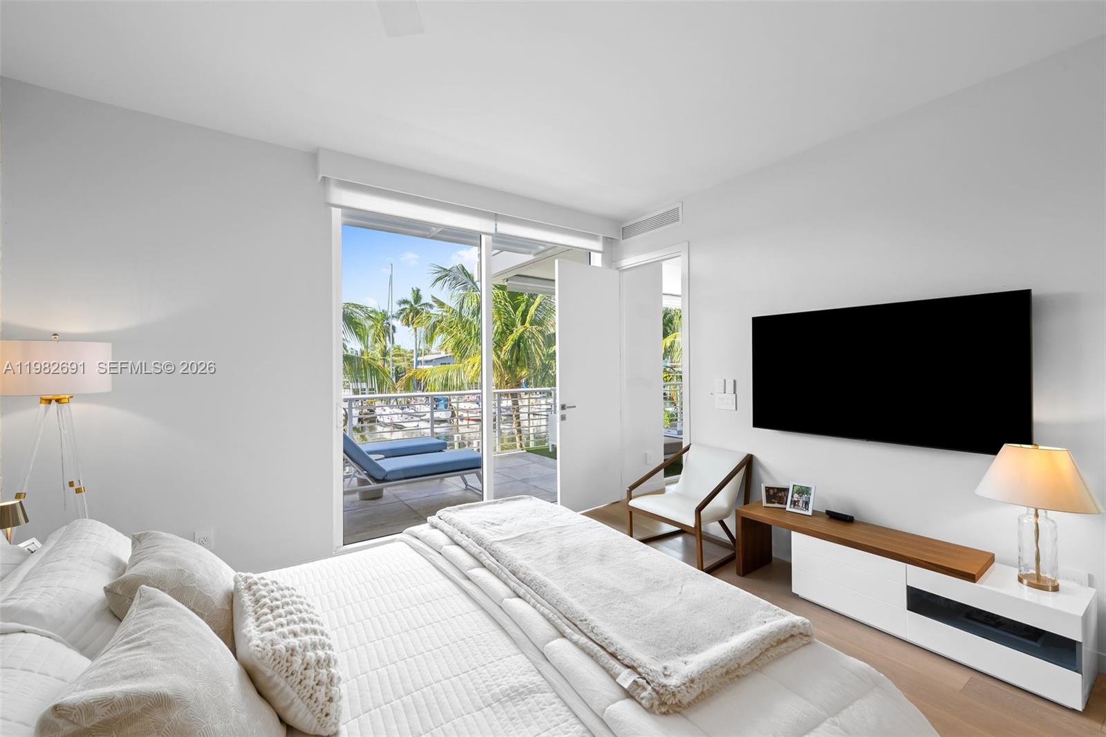 CYMBRINAS CAY CONDOMINIUM - Residential Lease