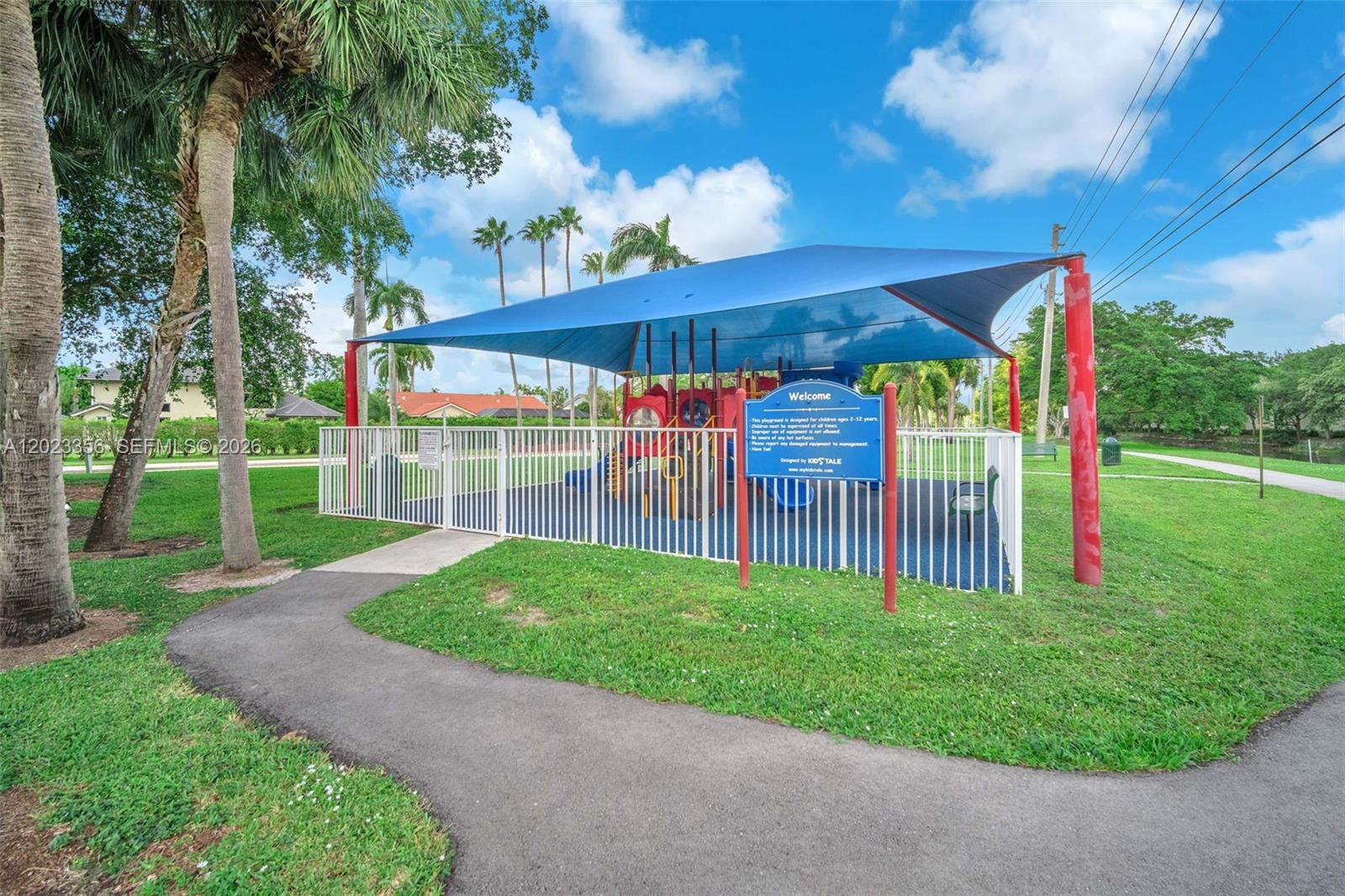 Grand Palms: The Grove - Residential