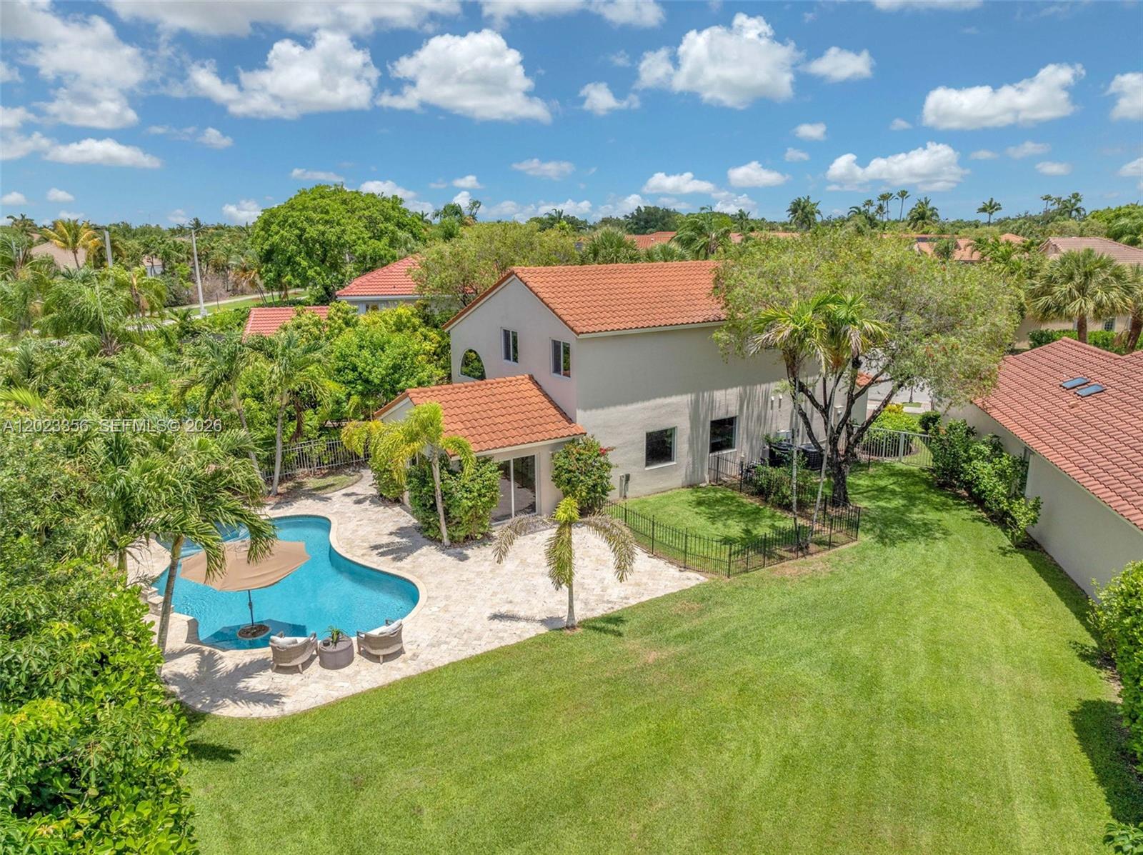 Grand Palms: The Grove - Residential