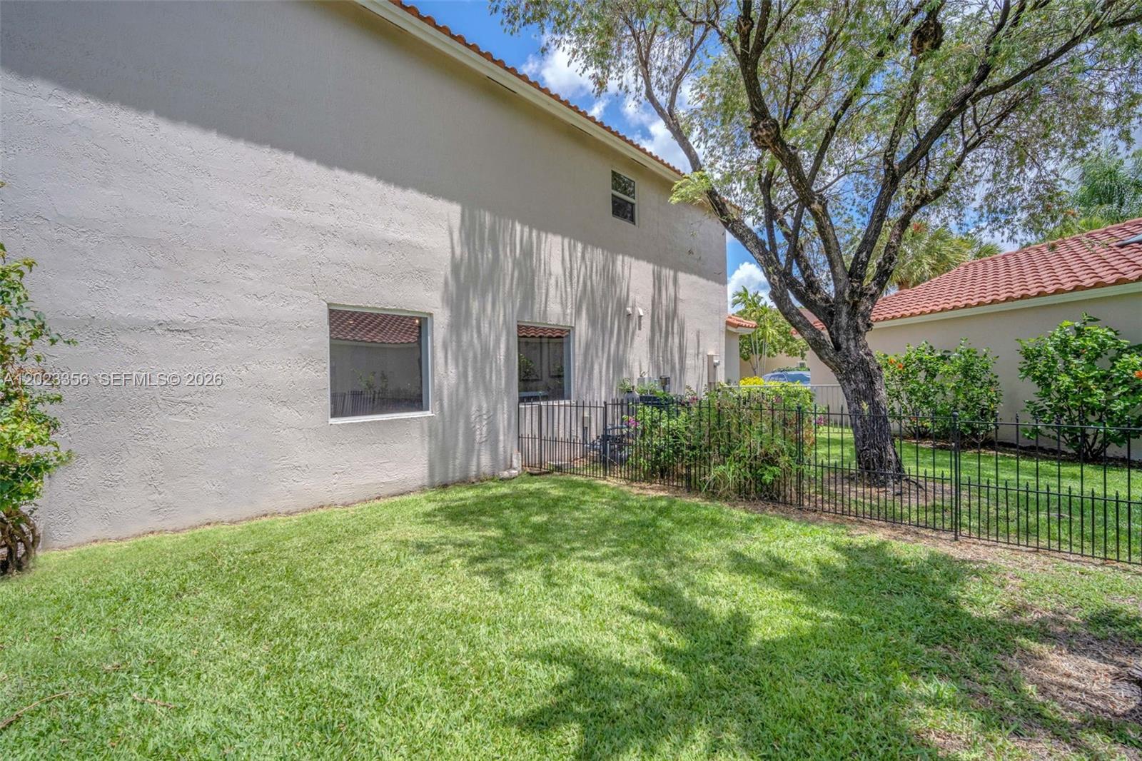 Grand Palms: The Grove - Residential