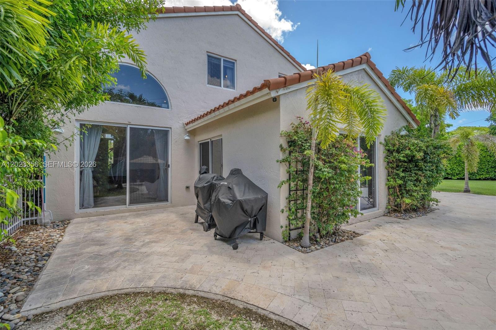 Grand Palms: The Grove - Residential