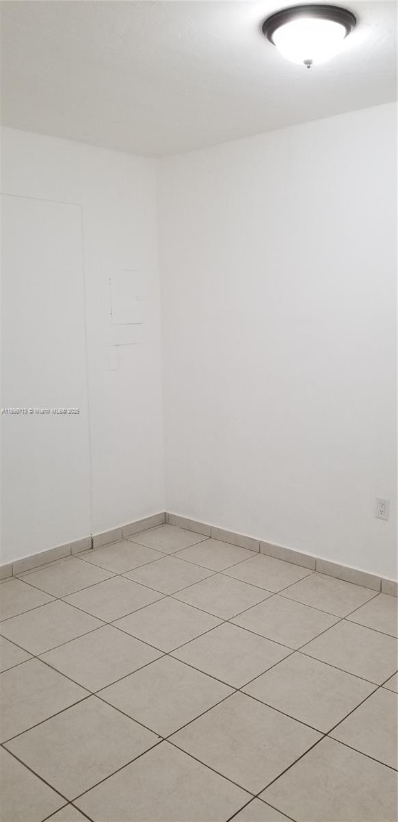 THE PALMS 51 CONDO - Residential Lease