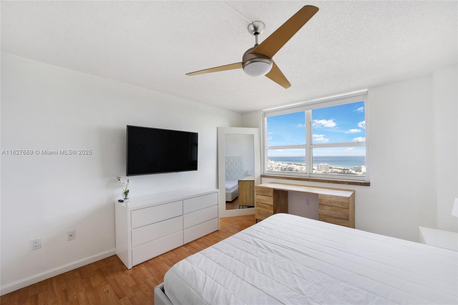 90 Alton Rd 2909