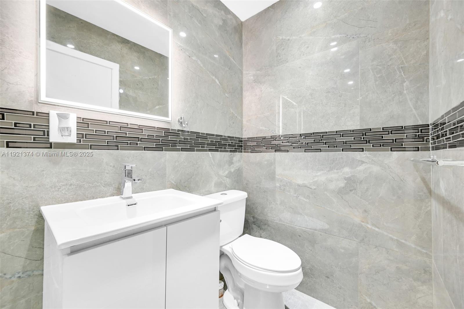 BOULEVARD NORTH - Residential