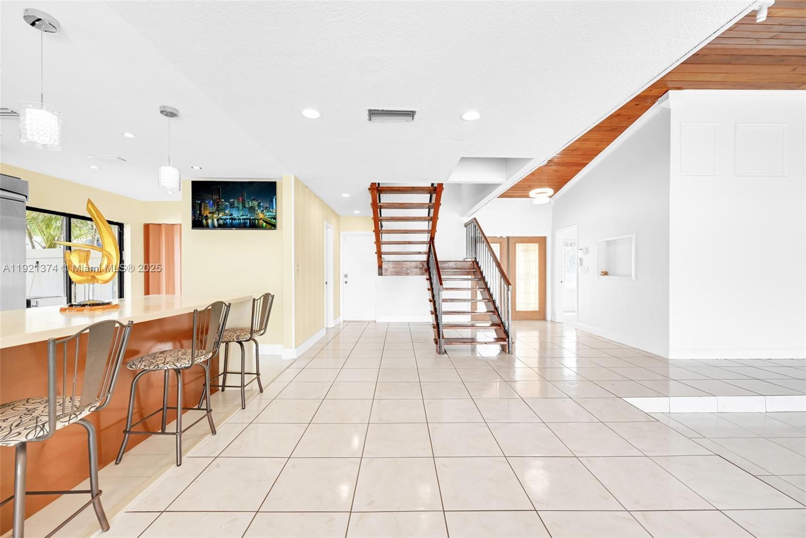 BOULEVARD NORTH - Residential