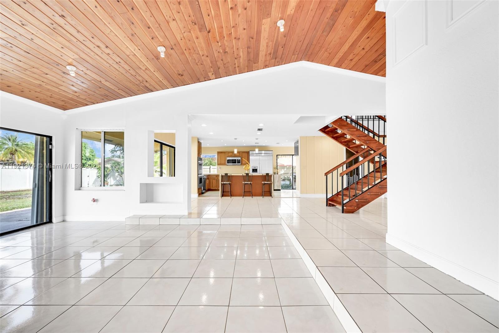 BOULEVARD NORTH - Residential