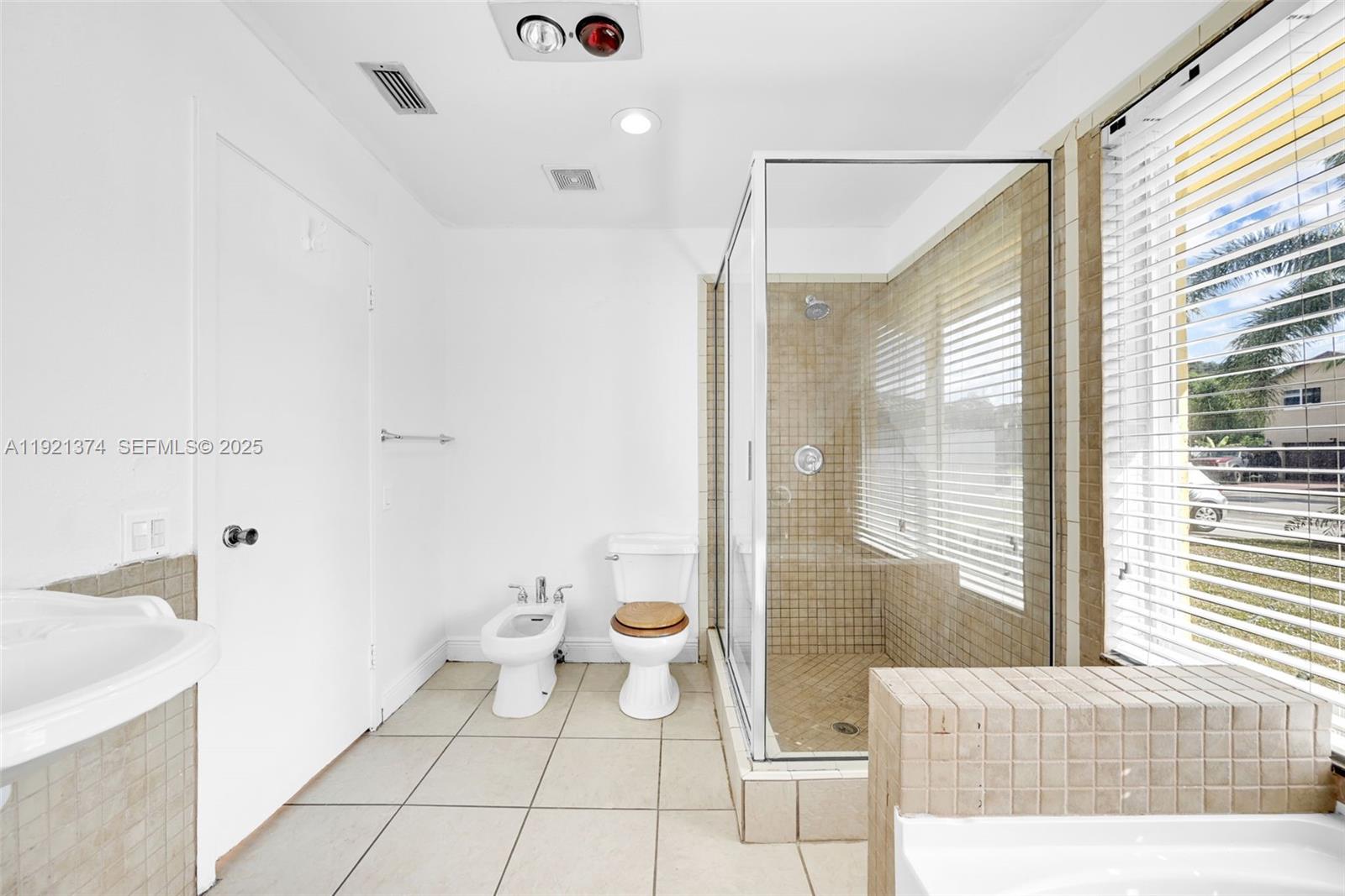 BOULEVARD NORTH - Residential