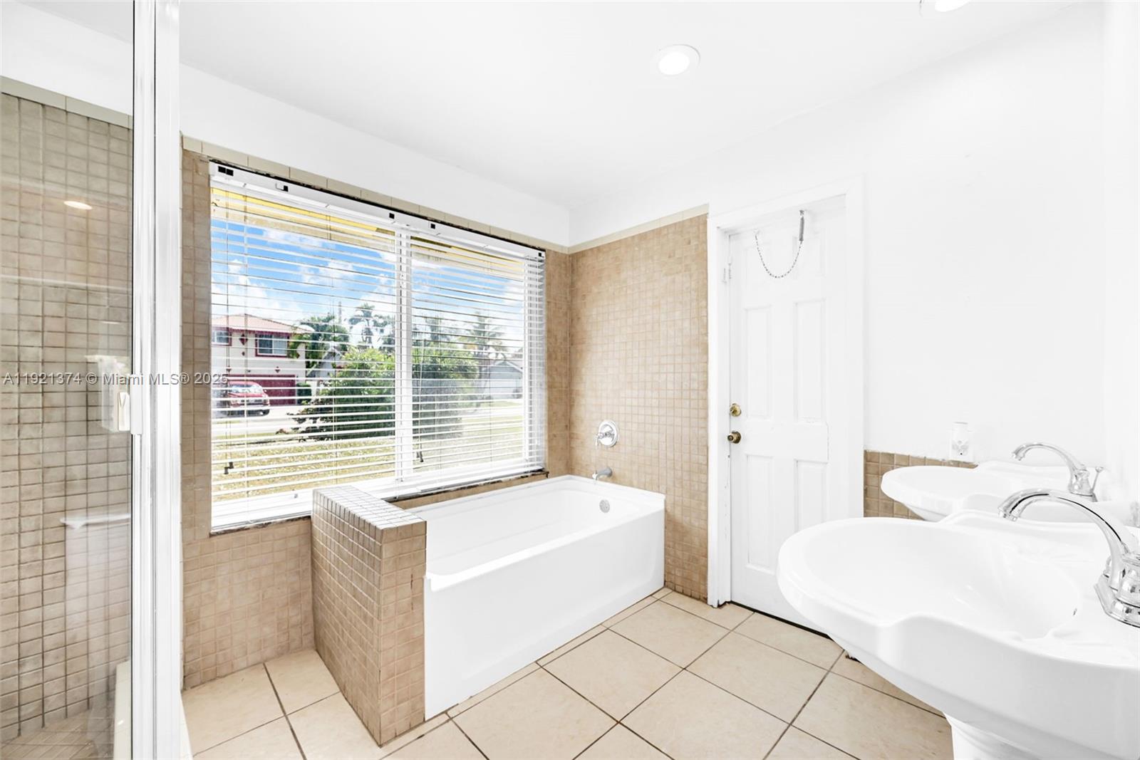 BOULEVARD NORTH - Residential