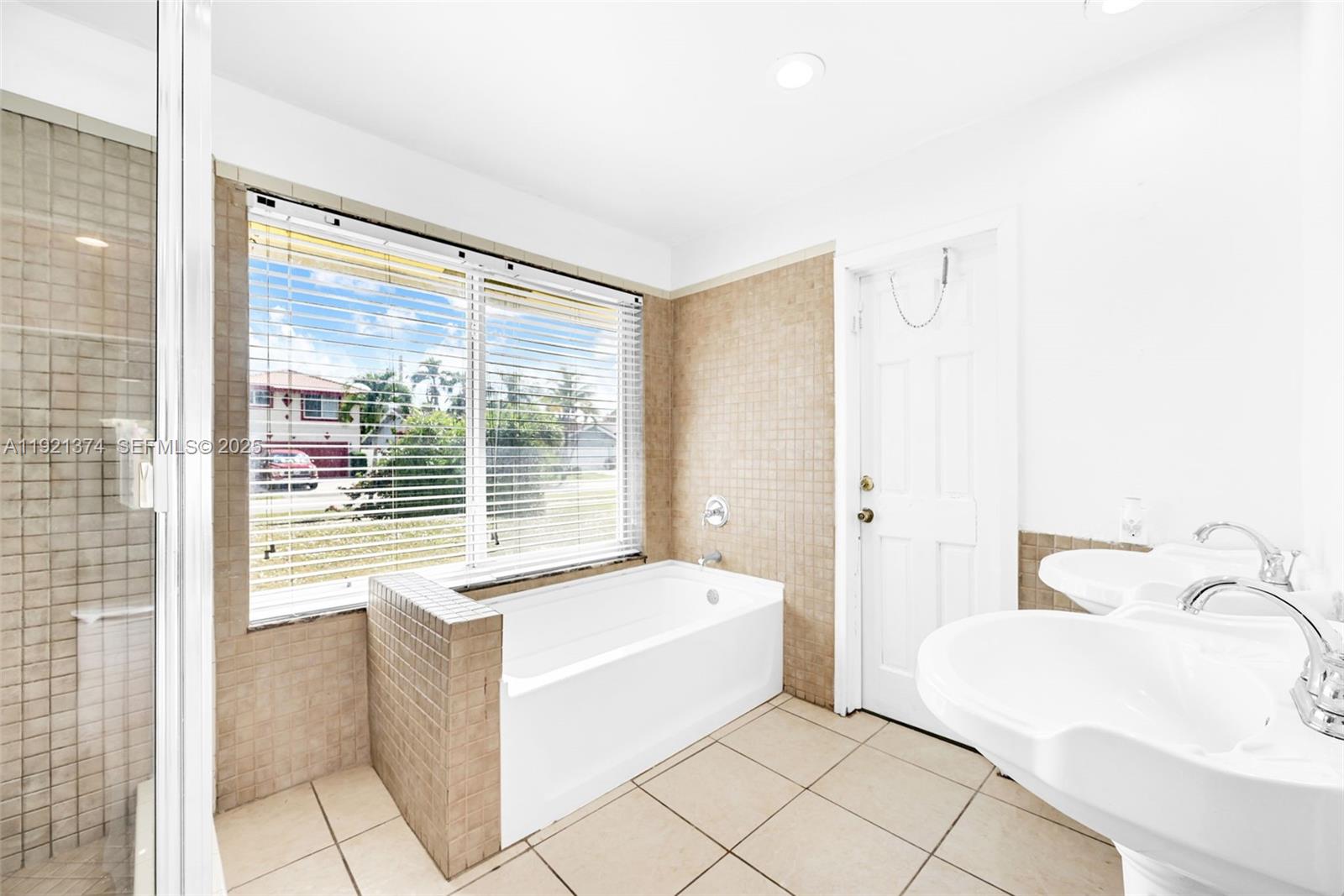 BOULEVARD NORTH - Residential