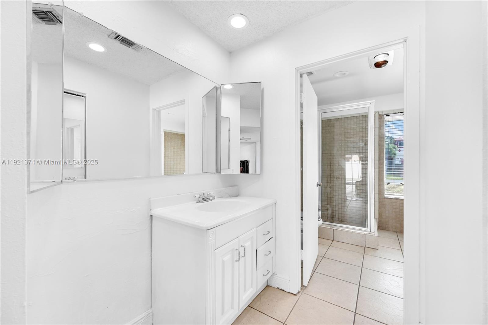 BOULEVARD NORTH - Residential