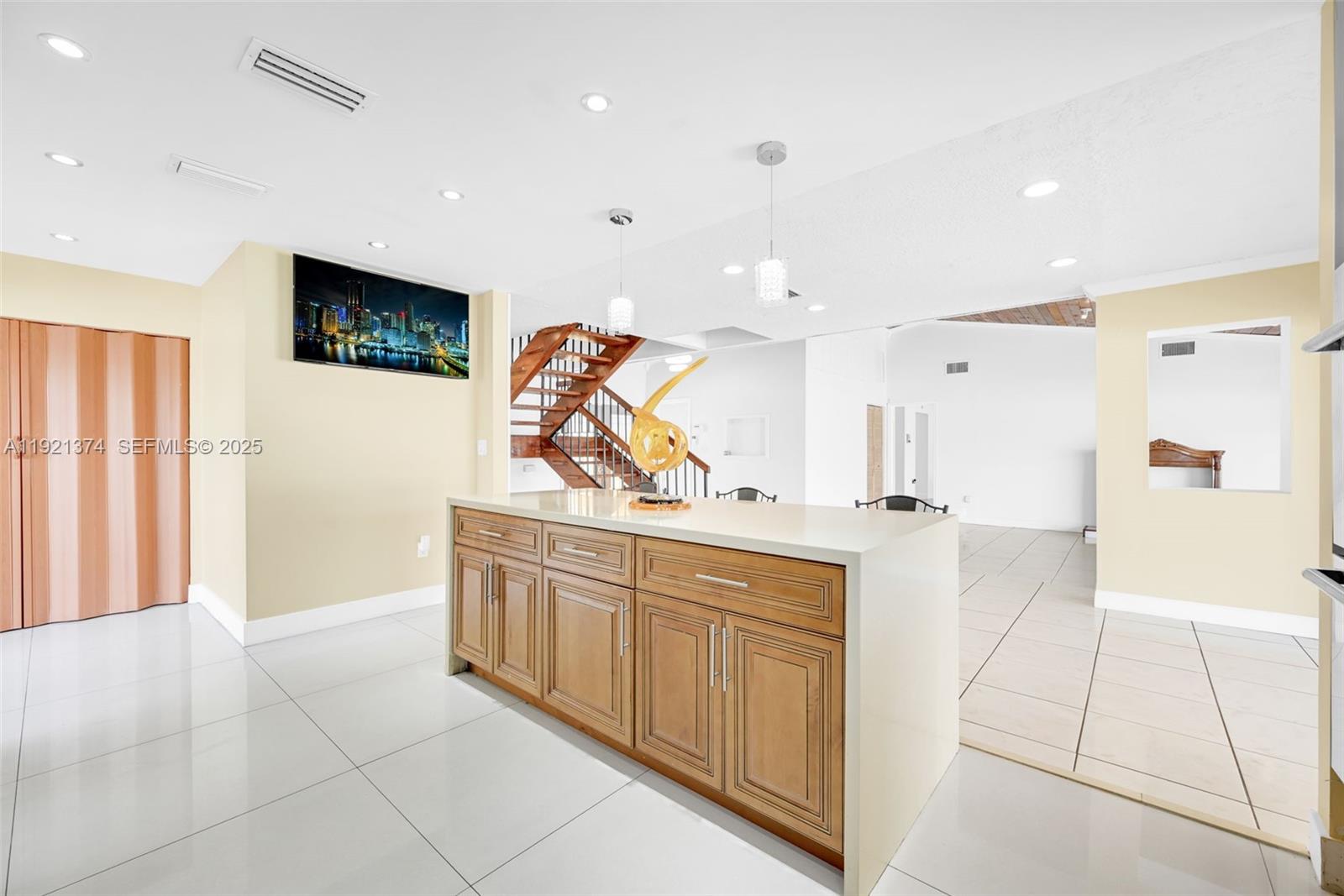 BOULEVARD NORTH - Residential